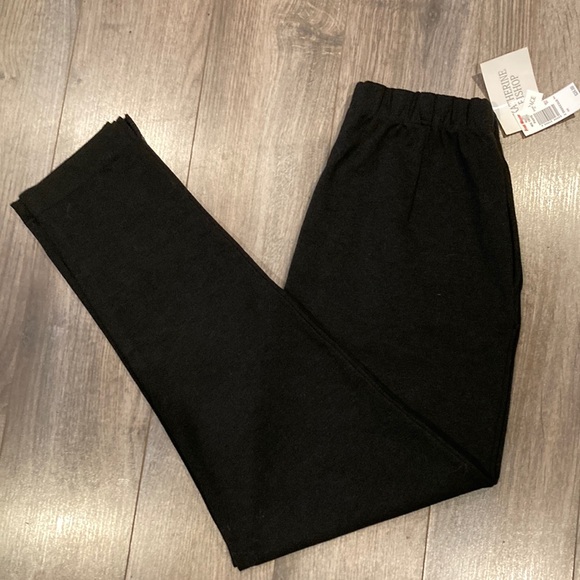Black Pants with Elastic Waist - Picture 1 of 3